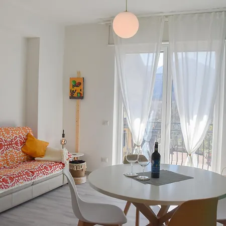 Appartement & Modern - 2 Bedrooms With Balcony & Parking